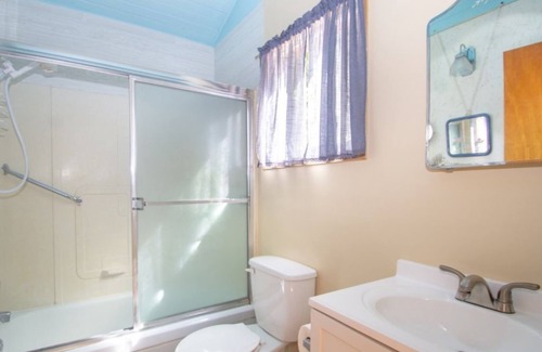 Huron-Kinloss Cottage | A Wave From it All - Cozy Lake Huron Cottage: Sand Beach, Pet-Friendly, Wi-Fi