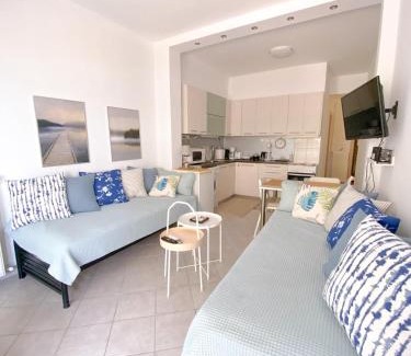 Neoi Epivates Apartment | A wonderful apartment in front of the sea!