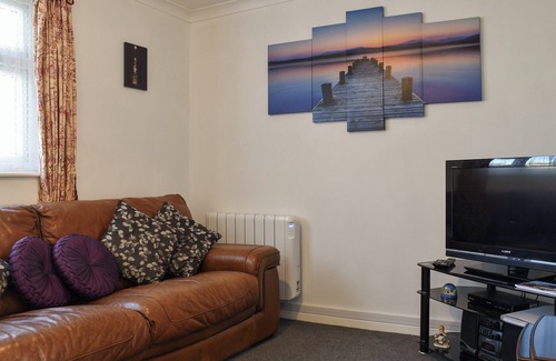 Kessingland Cottage | A wonderful chalet set in a great seaside location.