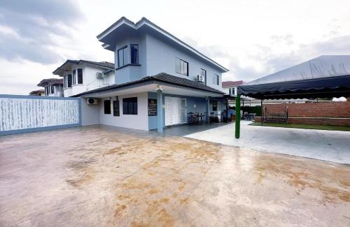 Taman Daya House | A01 Fancy Light Garden Homestay