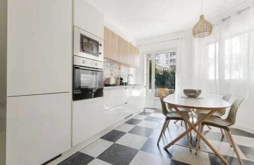 Juan-les-Pins Apartment | A027 - Appartement moderne - Près de la plage