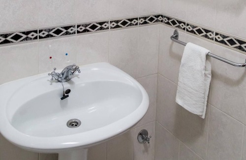 Funchal Apartment | A10 Windmill 1 Bed with Pool by Dreamalgarve