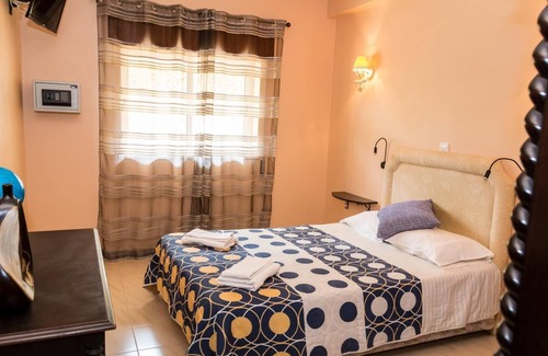 Funchal Apartment | A10 Windmill 1 Bed with Pool by Dreamalgarve