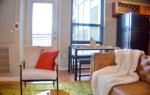 Old West Side Apartment | A2 Gem Everything U of M & More!