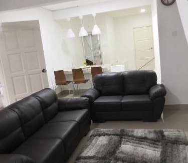 Taman Kota Masai House | Abah 2 Room Homestay