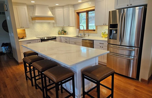 Country Club Estates House | Abbey Harbor Executive Waterfront 4 BR Home - Newly renovated!
