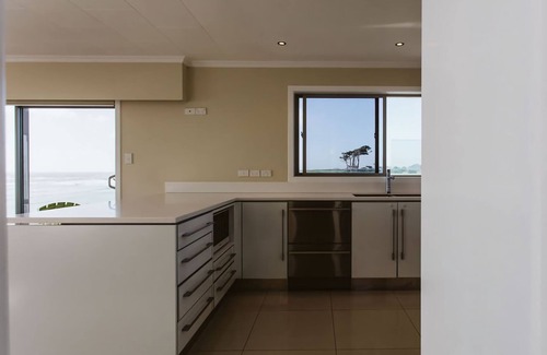 Bell Block Apartment | ABC ON WANAKA BAY SUPPORT LOCAL
