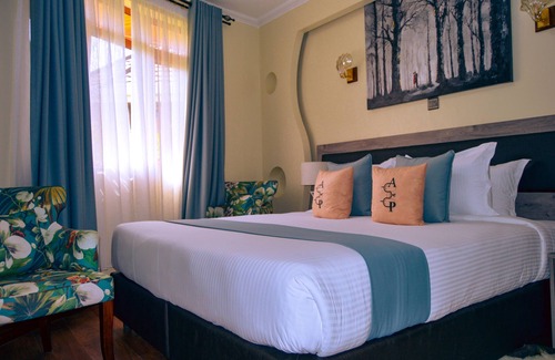 Nanyuki Bed & Breakfast | Aberdare Prestige & Royal Cottages