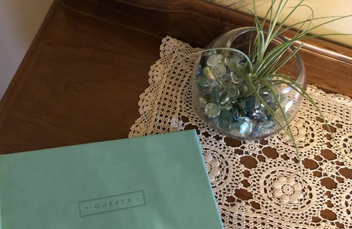 Burra Bed & Breakfast | Aberdeen Cottage. Full Breakfast Supplies provided.