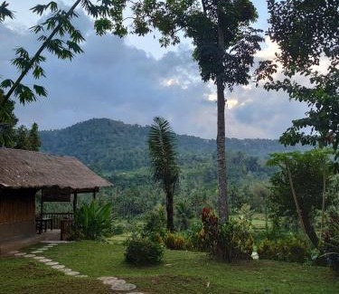 Sidemen House | Abian view house