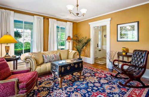 Camden Bed & Breakfast | Abigail's Inn