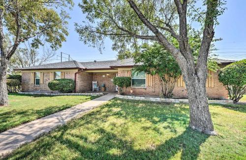 Abilene House | Abilene Home with BBQ and Pvt Yard, 1 Mi to ACU!