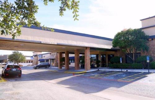 Abilene Hotel | Abilene Whitten Inn