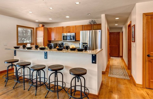 Wilson House | Abode at Moosepath Cabin | Great Outdoor Living | See Wildlife