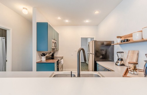Cedars Apartment | Abode | The Cedars | Stylish 2-Bedroom