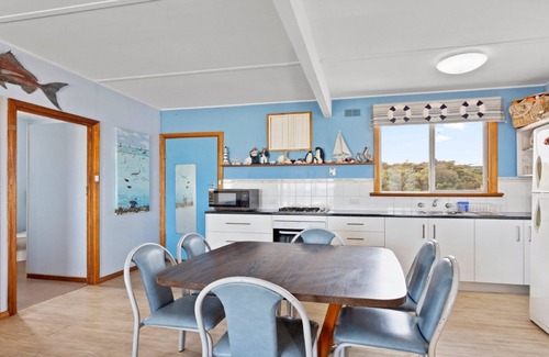 Lake Wangary House | About Windward - Budget Property With Million $ Views