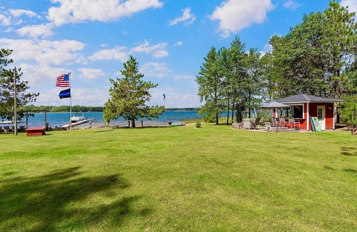Crosslake House | Above & Beyond Homes Featured Properties - RE/MAX Results