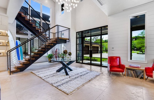 The Ravine House | Above Lakeside I Lakefront | Pickleball I Pool/Spa l Firepit I Luxe Services