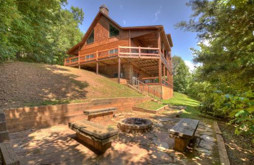 Mineral Bluff House | Above Raven Ridge - Full Range Mountains Views