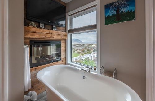 Okanagan-Similkameen Bed & Breakfast | Above the Beach Guest Suites
