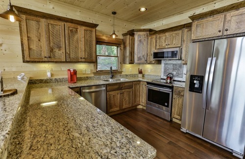 Jasper Cabin | Above The Clouds | Talking Rock, GA