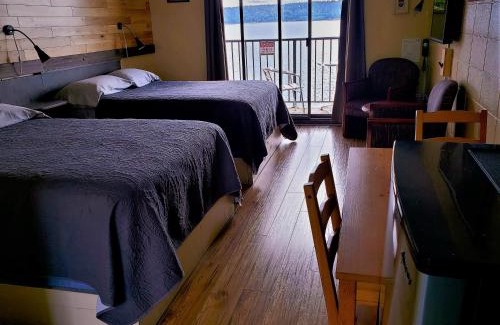 Campbell River Hotel | Above Tide Motel