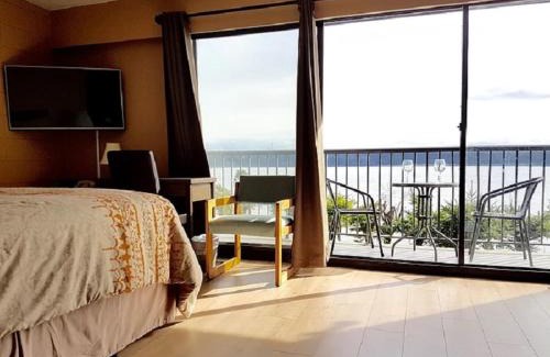 Campbell River Hotel | Above Tide Motel