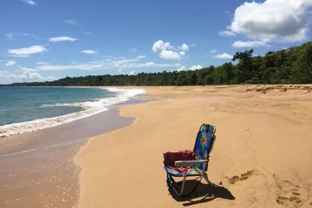 Bocas del Toro House | Abracadabra Bluff Beach