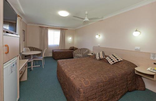 East Tamworth Hotel | Abraham Lincoln Motel