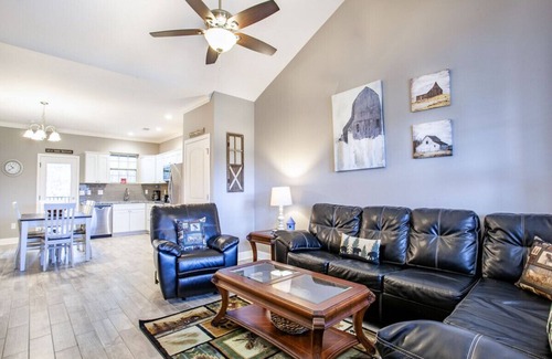 Townsend Condo | Abrams Retreat at Cades Cove w/Mountain Views!