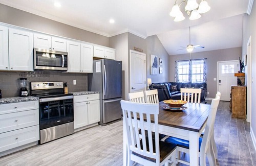 Townsend Condo | Abrams Retreat at Cades Cove w/Mountain Views!