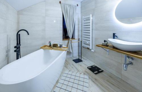 Tohanu Nou Villa | Abran Edelweiss