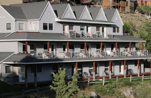 Gardiner Hotel | Absaroka Lodge