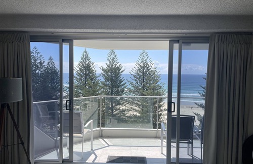 Miami Apartment | Absolute Beachfront Burleigh Heads. Large 2 bedroom 2 bath Apartment