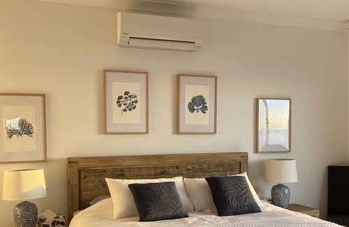 South Australia House | Absolute Beachfront