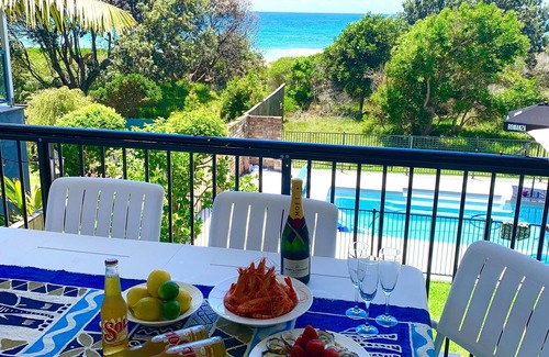 Diamond Beach House | Absolute beachfront holiday home with private heated pool