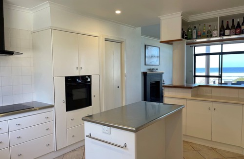 Carribie House | Absolute Beachfront Holiday House with unrestricted Seaview's- Corny Point