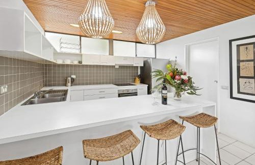 Sapphire Beach Villa | Absolute Beachfront Family Villa