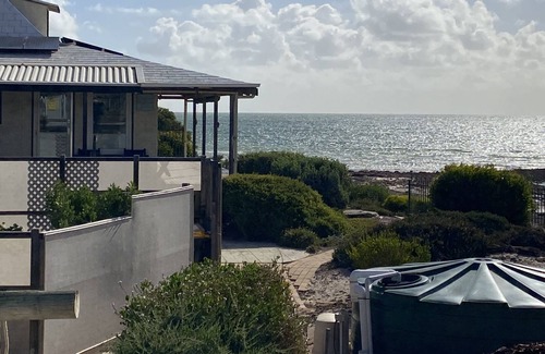 Moonta Bay House | Absolute Beachfront nestled between Moonta Bay and Port Hughes