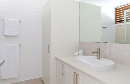Port Douglas House | Absolute beachfront, heart of Port Douglas - 24 S
