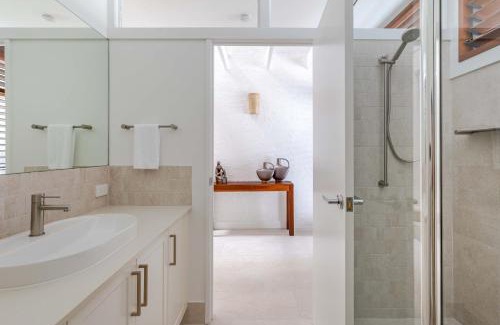 Port Douglas House | Absolute beachfront, heart of Port Douglas - 24 S