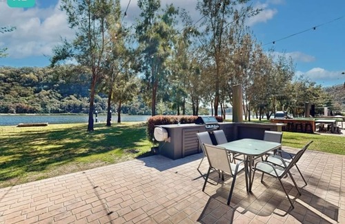 Wisemans Ferry Cabin | Absolute Waterfront 3 bedroom fully self-contained. Cabin 12