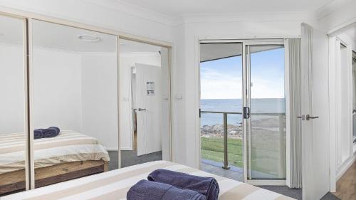 Anna Bay House | Absolute Waterfront Anna Bay