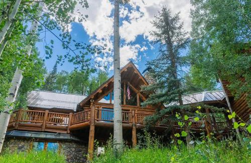Mountain Village Ski Chalet | Absolutely amazing slopeside mountain lodge with spa