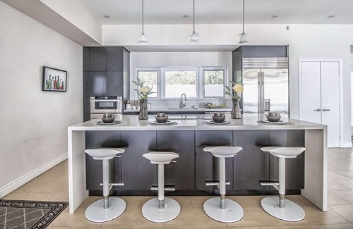 Guildwood House | Absolutely Stunning Views Of Lake Ontario