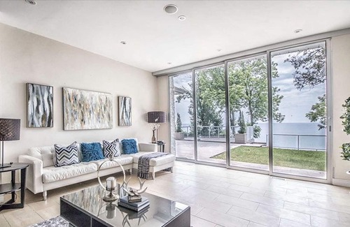 Guildwood House | Absolutely Stunning Views Of Lake Ontario