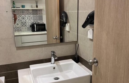 Bach Dang Riverside Apartment | Abu Home