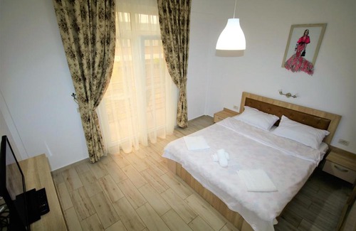 Orsova House | Aby sunrise