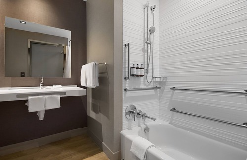 South Loop Hotel | AC Hotel Bloomington Mall of America