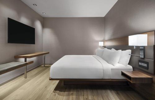 East Lansing Hotel | AC Hotel by Marriott Lansing University Area